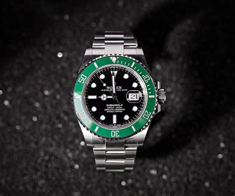 rolex submariner divers watch.